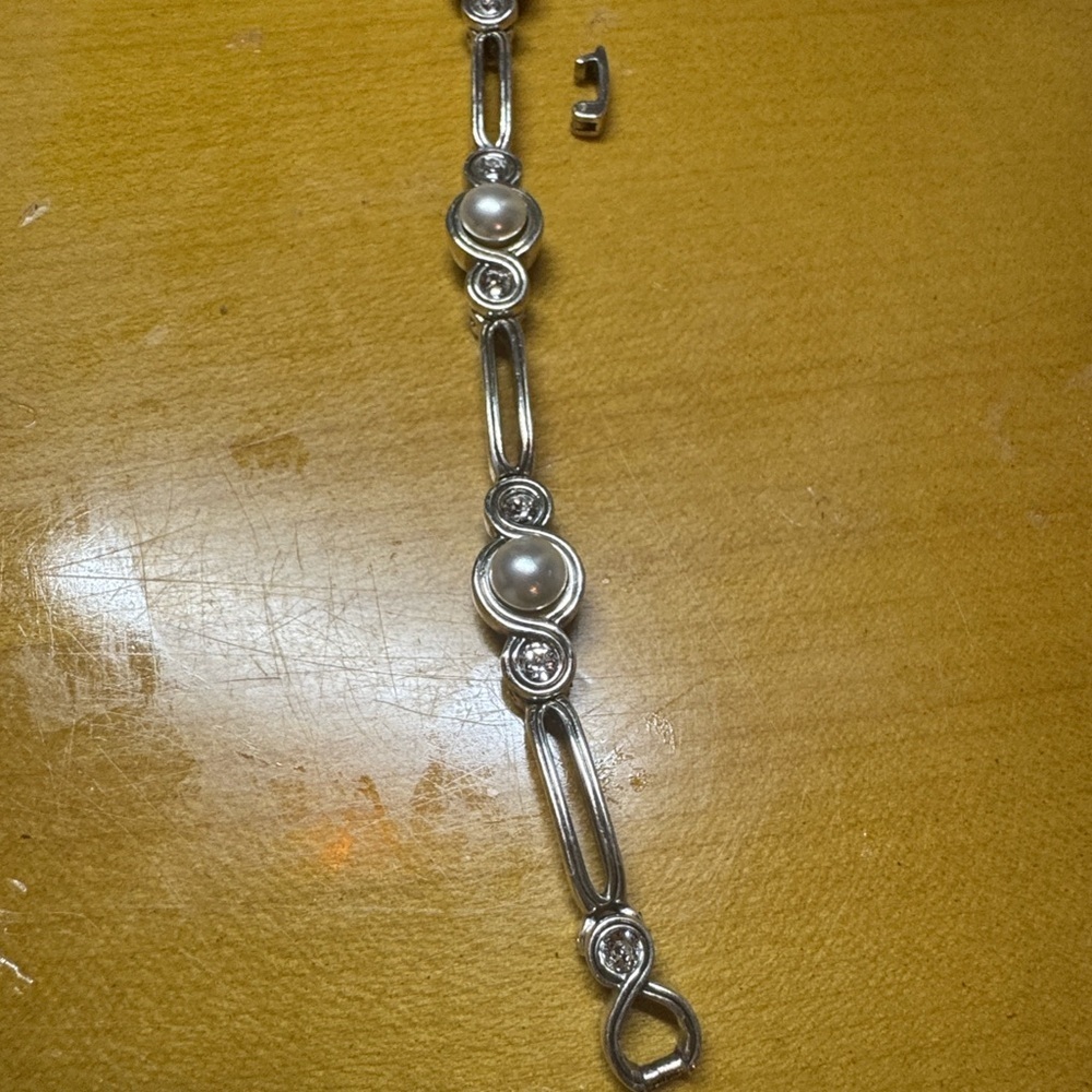 Brighton Elegant Silver Pearl Bracelet (broken clasp)